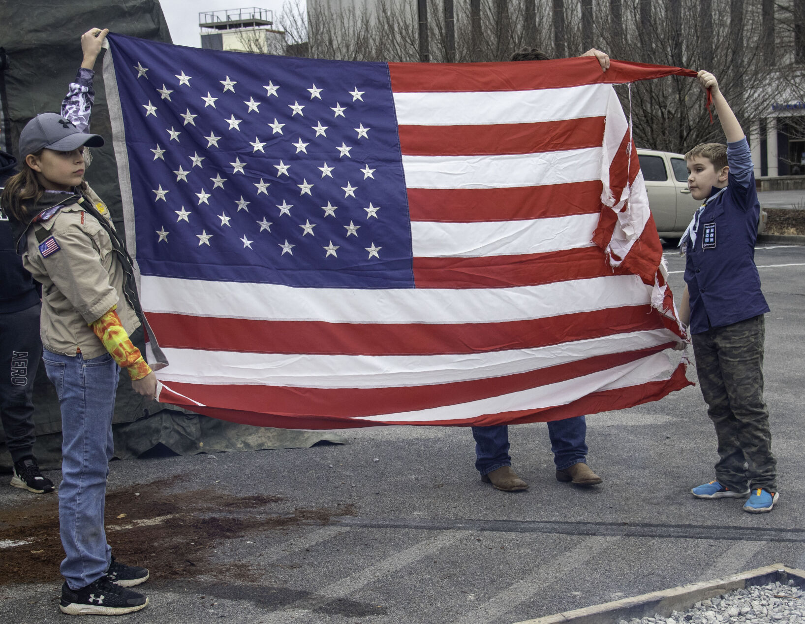 Scouts Flag Retirement 01